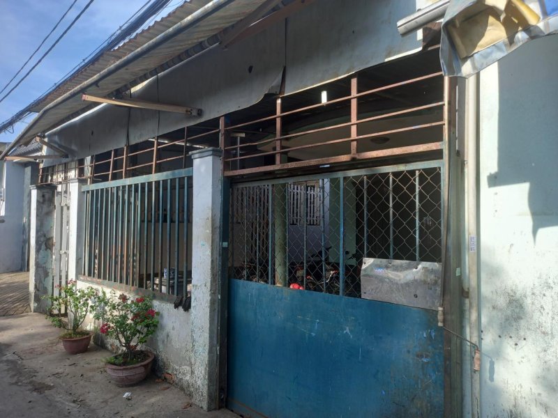 Sốc! Nhà mặt tiền 3 tầng Đ.7m 169m2 Nguyễn Thị Chồn HM