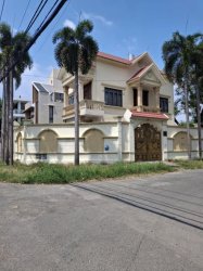 Ngộp! Giảm 8 tỷ! Villa 3 tầng, 2 MT Ngã Tư Ga Q12