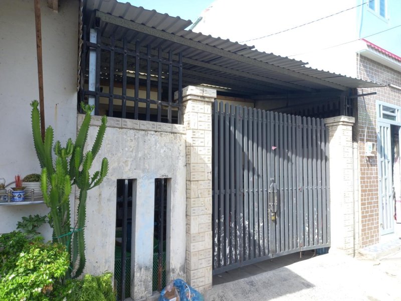 Nhà Vuông chợ chữ S Trần Văn Mười HM, 105m2, 5.2x21m