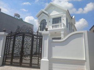 Giảm 700tr Nhà Vuông 2 tầng Phan Văn Hớn HM, 220m2, 9.3x21m