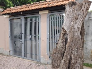 Nhà MT Vuông 2T 262m2, hậu nở, Đ.8m Tân Hiệp 8 HM