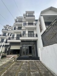 mới xây Vuông 4 tầng 104m2, Đ.5m Tô Ngọc Vân Q12