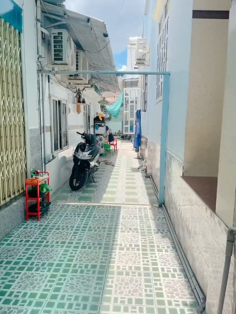 Nhà Vuông C4 + Kho 100m2 Huỳnh Tấn Phát Q7