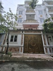 Giảm 500tr! Villa Vuông 5 tầng 50m2, Đ.6m sát Vạn Phúc City