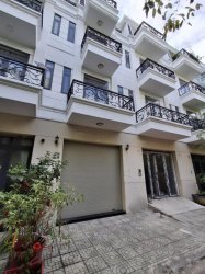 mới xây Vuông 4T 55m2, Đ.6m Thạnh Lộc 26 Q12