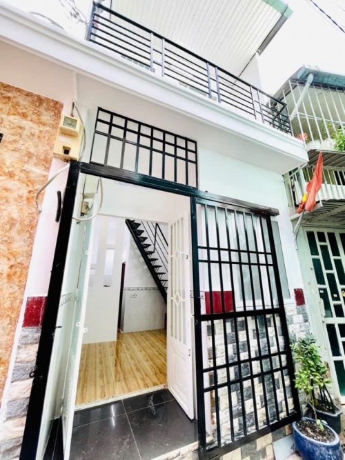 Nhà nở hậu 2T 30m2 Hà Đặc Q12