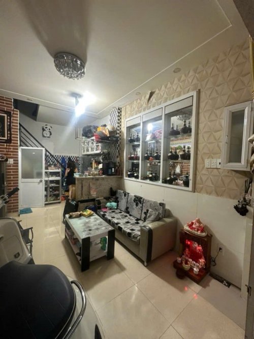 Nhà Vuông 2 tầng 20m2 Quang Trung QV
