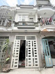 Nhà Vuông 2T HXH 30m2 Đ. Số 3 QV
