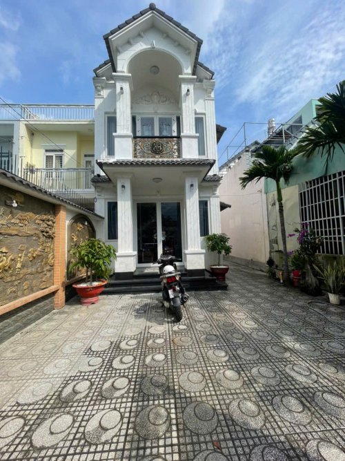 Nhà MT 2 tầng hẻm xe hơi tránh 189m2, Vuông Tân Thới Hiệp 21 Q12