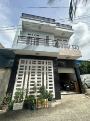 Nhà Vuông SHR 2T hẻm xe hơi né 109m2 Thạnh Xuân 52 Quận 12