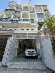 Nhà Vuông SHR 4 tầng hẻm xe hơi 68m2 Lâm Thị Hố Quận 12