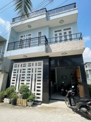 Nhà Vuông sổ hồng riêng 2 tầng hẻm xe hơi 106m2 Thạnh Xuân 52 Quận 12