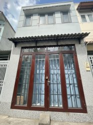 L1558 Giảm 100tr! sát chợ Hạnh Thông Tây, sổ hồng riêng, Vuông, 2 tầng, 4x8m, 3.x tỷ