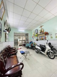 D2051 nhà trong chợ Nguyễn Văn Quá Q12, sổ hồng riêng, Vuông, 4x30m, 4.x tỷ