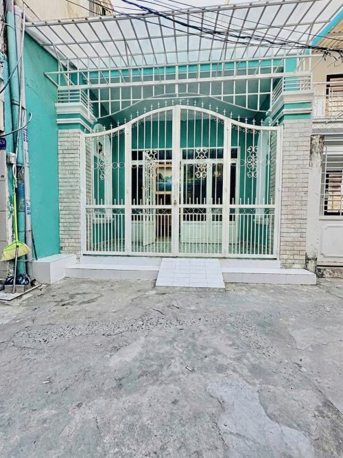 L2109 Rẻ hơn Shopee! nhà Lạc Long Quân Tân Bình, SHR, hậu nở, 2 tầng, 4.4x13m, 5.x tỷ x nhỏ