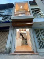 O2116 nhà Âu Cơ Tân Bình, SHR, Vuông, hẻm xe hơi, 3 tầng, 2.x tỷ x nhỏ