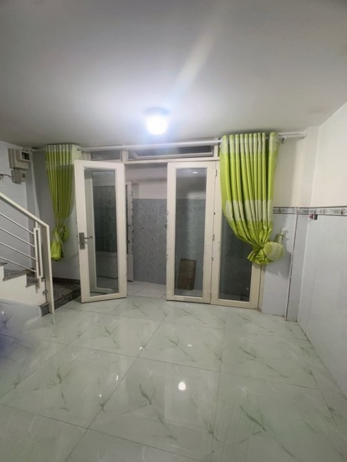 L2139 nhà Nguyên Hồng Gò Vấp, sổ hồng riêng, Vuông, 2T, 2.x tỷ x nhỏ