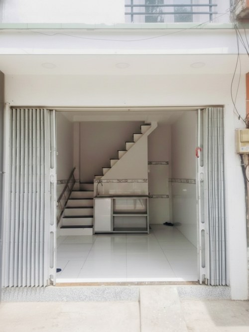 T2137 nhà MT Nguyễn Kiệm Gò Vấp, sổ hồng riêng, Vuông, 3 tầng, 3.x tỷ