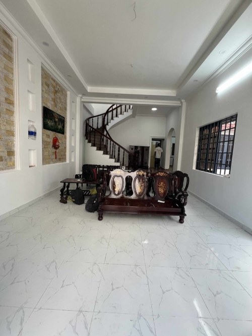 [O2349] Trốn Khói Bụi - Tìm Không Gian Sống Xanh Rộng Thoáng 240M2!