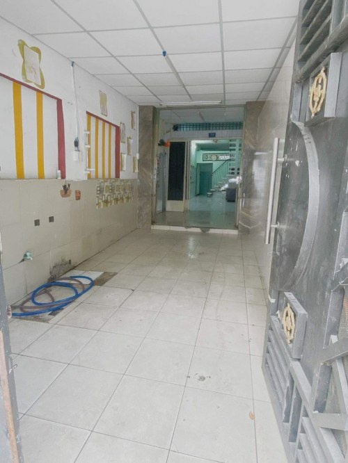 [T2363*] Tìm đâu ra nhà mặt tiền sát Dương Quảng Hàm giá hấp dẫn?