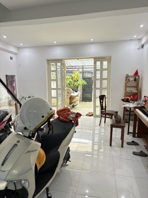 [L2492*] Nhà mặt tiền Sân Ô Tô Rộng sát Chợ Hiệp Bình, Chỉ 11.x Tỷ
