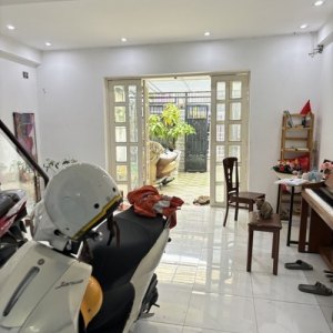 [L2492*] Nhà mặt tiền Sân Ô Tô Rộng sát Chợ Hiệp Bình, Chỉ 11.x Tỷ
