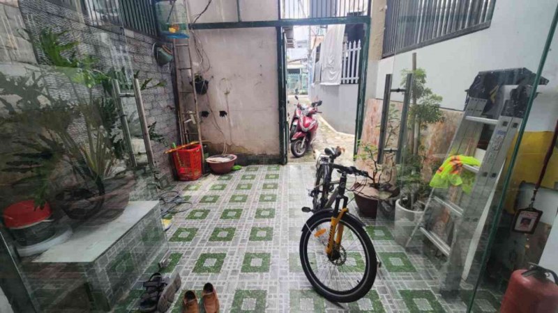 [KH045*] khan hiếm Nhà 3T Vuông Vức sát Sân Bay, Giá 5.x Tỷ