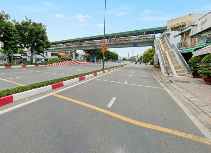 O2807* Đất 228m2 MT Phạm Văn Đồng vị trí VIP 23.x tỷ