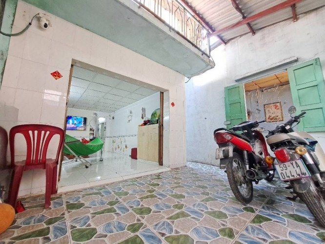 [H2891*] Nhà sổ hồng riêng nở bụng tài lộc gần Chợ Hóc Môn 2.x tỷ