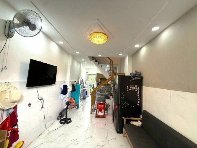 [D2914] Nhà sát Cầu Bến Phân Thống Nhất, Sổ vuông A4 - Giá 3.x tỷ