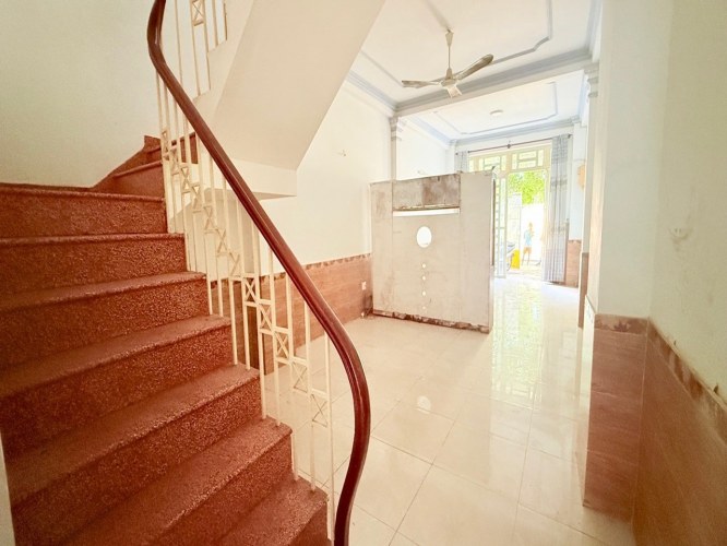[L2936] Nhà vuông A4 sát Chợ Xóm Mới Đường Số 9 - 9.x tỷ