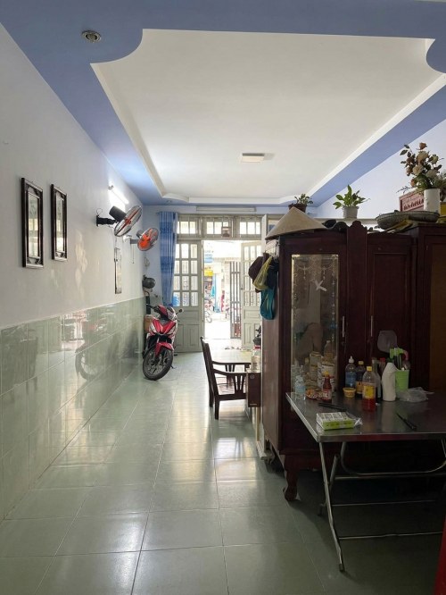 T2969* BÁN ĐẤT TẶNG NHÀ 413M2 sát CHỢ XÓM MỚI - GIÁ 2X TỶ