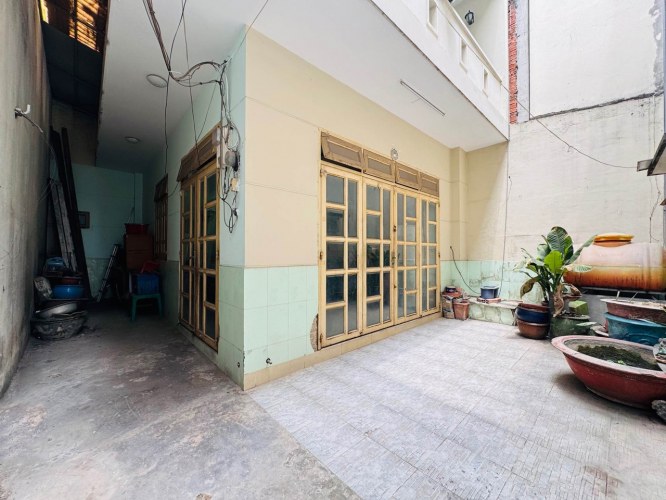 D2967* hàng hiếm 200M2 VUÔNG VẮC sát CHỢ XÓM MỚI - GIÁ 12.X TỶ