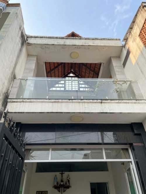 H3158 Nhà sổ hồng riêng 1/ sát Đ.Học Ngoại Thương 2 Chỉ 10.x Tỷ