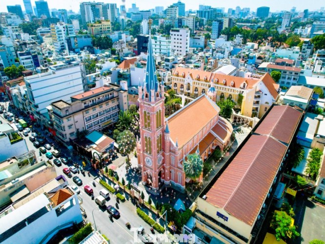 "Săn" nhà Tân Định: Đừng để vẻ ngoài cổ kính đánh lừa!