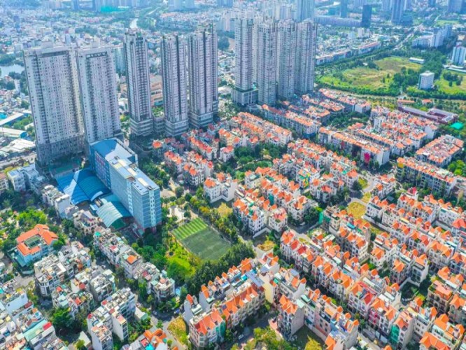 Mua nhà Phường Phú Thuận: 3 lưu ý "vàng" để không bị ngộp bởi sóng hạ tầng